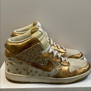 Nike High Top Dunks Metallic gold/ butterflies